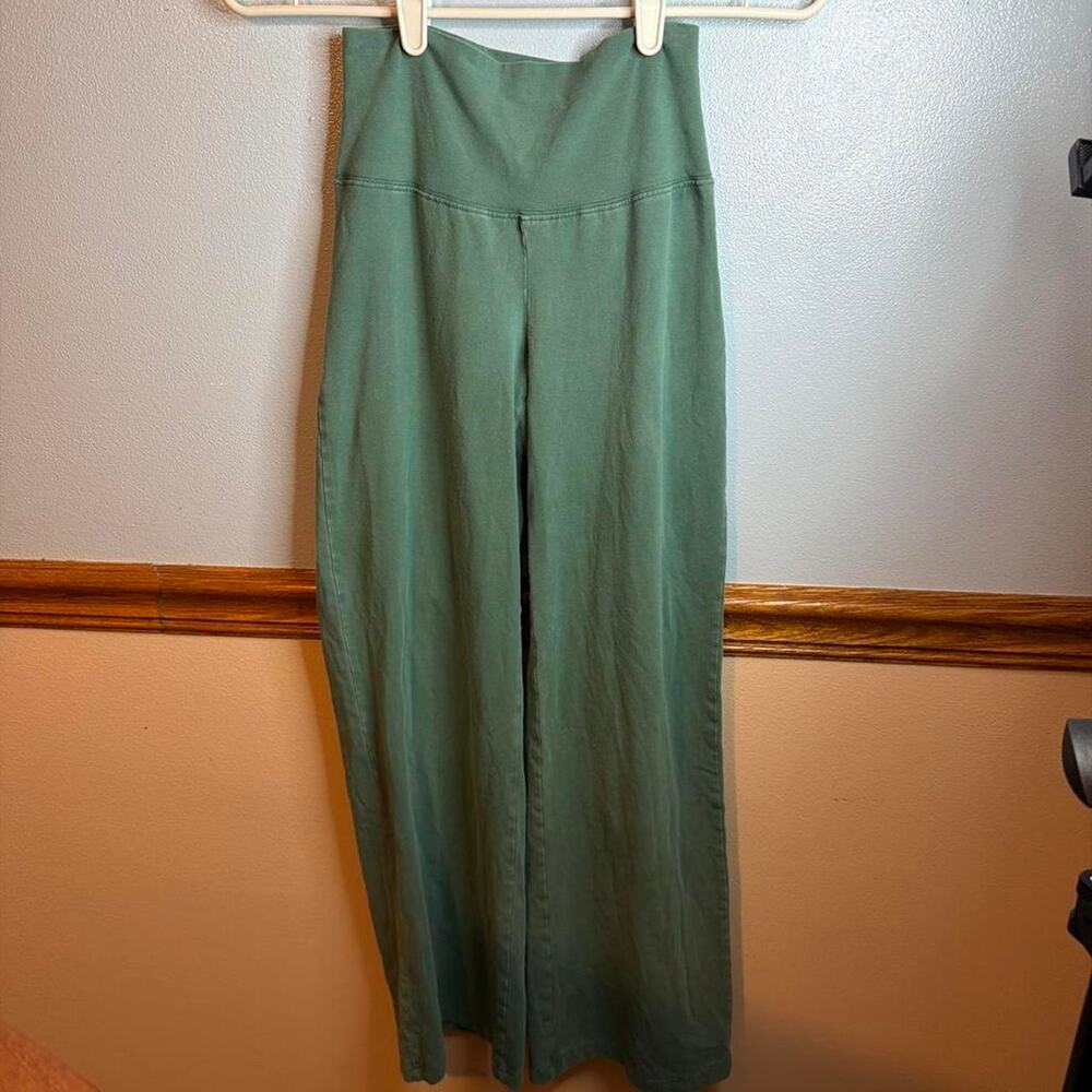 Aritzia tnaCHILL Atmosphere Wide Hi-rise Leggings Size Small